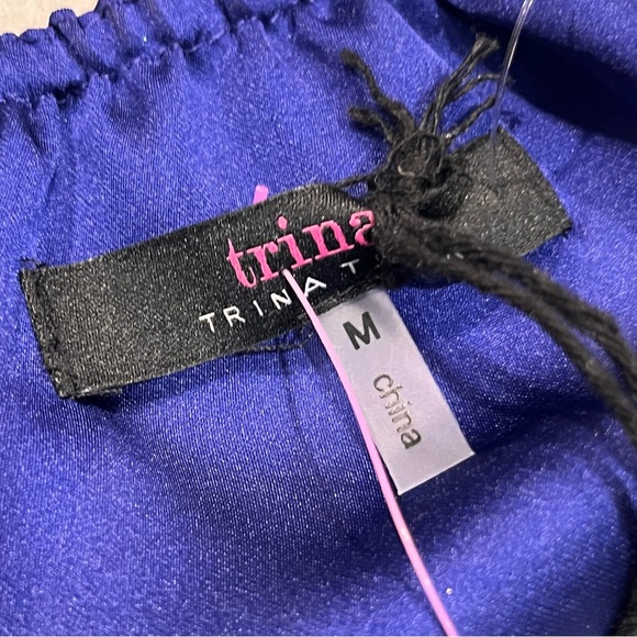 NEW Trina Turk Blue & White Floral Off The Shoulder Smocked Shift Dress Medium - Picture 6 of 12